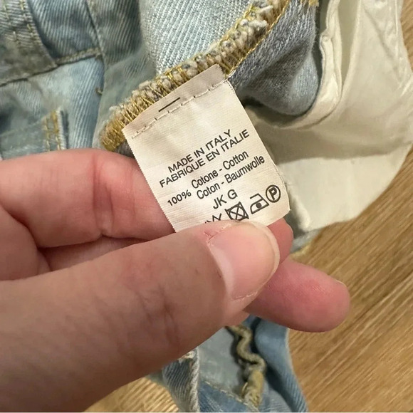 Brandy Melville Women’s Light Wash Boyfriend Distressed Denim Jeans Size S GUC - Picture 9 of 11